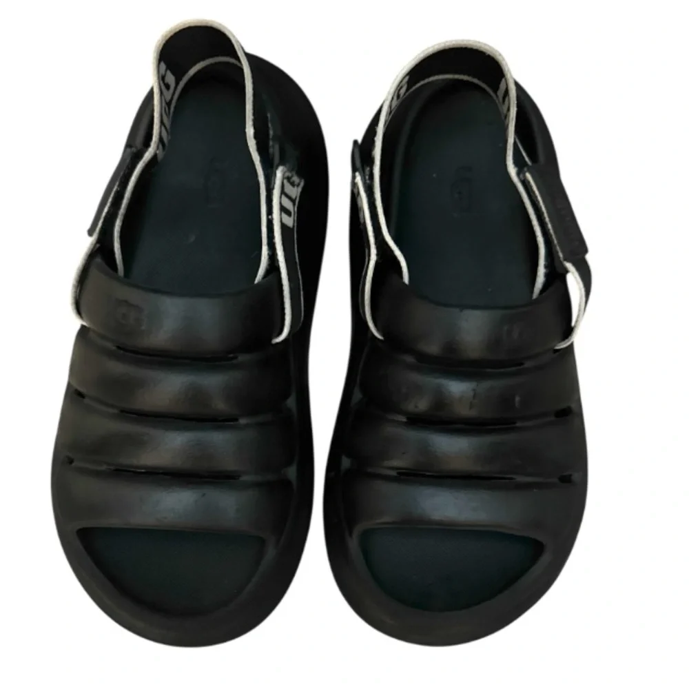 Authentic UGG KIDS Designer signature sandals sz 3